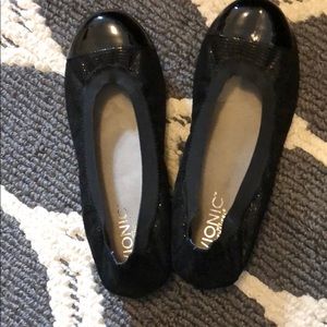 Vionic Allora Black Ballet Flats